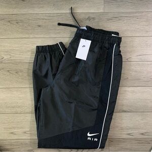 Nike Air Woven Track Lifestyle Windbreaker Pants Men’s Large FN7688 - 010